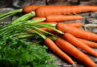 Utiliser les fanes et les tiges de légumes